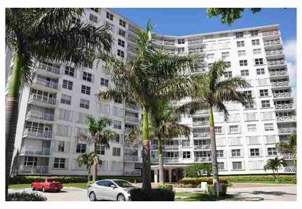 $120,000
Pompano Beach, ++NOT A SHORT SALE! OWNER IS READY TO MOVE!