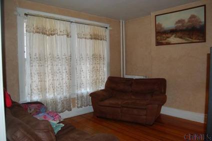 $166,000
Albany, Convenient location for an investment opportunity or