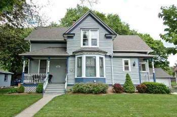 $178,500
Algonquin 4BR 2BA, Perfect curb appeal for this pretty