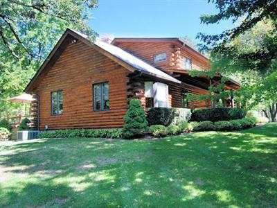 $385,000
Country Estate on 5 Acres!