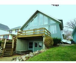 $399,000
Spacious and contemporary lake home
