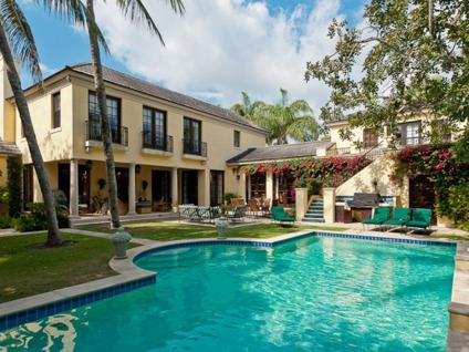 $4,495,000
Fabulous Palm Beach Getaway