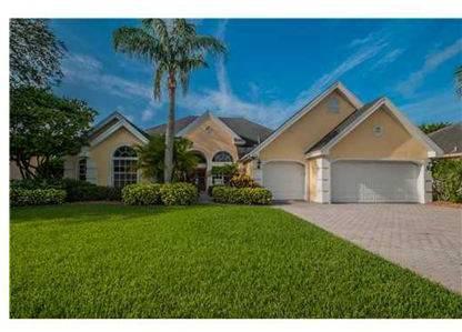 $449,900
Seminole, Costanza built fabulous 4 bedroom plus a study
