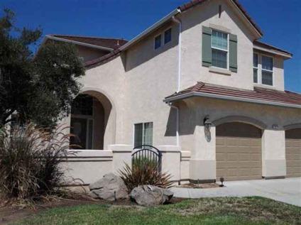 $467,000
Clovis Home that is absolutely beautiful! Newer kitchen with granite counter