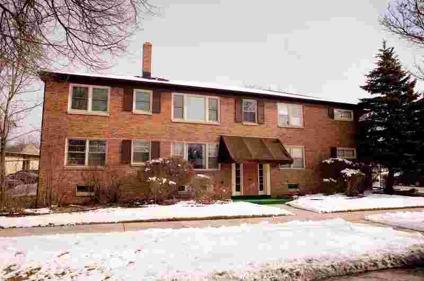 $85,000
Shorewood 1BR 2BA, WATCH THE VIRTUAL TOUR FOR ALL THE