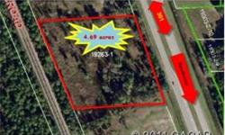 -4.69 Acres on US HWY 301 just outside of Hawthorne. Possible owner financing available with 10% down for 10 years. Currently Zoned Ag., great place for a new home or possible commercial potential.(A-359)
Bedrooms: 0
Full Bathrooms: 0
Half Bathrooms: 0