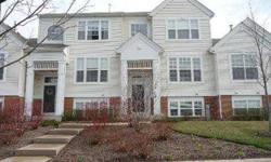 STUNNING WADSWORTH TOWNHOME SET ON QUIET DEAD END STREET A FEW STEPS FROM GOLF COURSE! BEAUTIFUL EAT-IN KIT W/MULTITUDE OF MAPLE CABINETS & SLIDING DOOR TO LARGE BALCONY! LARGER LIVING RM & DINING RM COMBO W/ATTRACTIVE BRICK FIREPLACE! 2 LARGE BEDROOMS