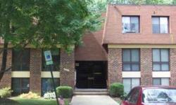 Very nice 2br 2ba condo in Columbia, with option of a 3rd bedroom. Third Party Approval on price and commission. Sold "AS IS". Email LA for showing instructions and contracts. Click on Documents for Disclosure.
Listing originally posted at http