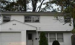 Bedrooms: 3
Full Bathrooms: 1
Half Bathrooms: 0
Lot Size: 0.24 acres
Type: Single Family Home
County: Lorain
Year Built: 1961
Status: --
Subdivision: --
Area: --
Zoning: Description: Residential
Community Details: Homeowner Association(HOA) : No
Taxes: