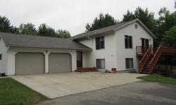 Home For Sale by Owner 2,176 sq ft Split Level Home $185,000.0010727 Tavistock Rd Nw Bemidji, property adjoins Four Seasons Development Great Northern Township Spit Level on nice wooded lot. 4 Bedroom, 2 Bath Split level on 2.1 acres on very private