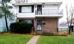 NICE SIZED DUPLEX WITH THREE BEDROOMS IN EACH UNIT. GREAT FOR OWNER OCCUPANT OR INVESTOR. CLOSE PROXIMITY TO HI-WAY SHOPPING AND PUBLIC TRANSPORTATION. ROOM SIZES ARE ESTIMATED. VERY MOTIVATED SELLER.Listing originally posted at http