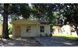 Quaint 2 beds, one bathrooms. Cute little community in the heart of Ocala. Close to 1-75 for commuting. Small but perfectly formed! Spacious full bathroom and living room, also features an indoor washer-dryer area. Concrete block and stucco.Ocala Marion