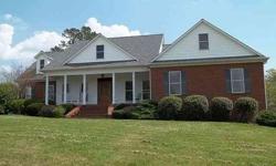 Perfect!! 7.7 acres - four bedr, 3.5 bathrooms!! Private but five minutes to schools & town!
Dee Pritchett is showing this 4 bedrooms / 3.5 bathroom property in MARTIN, TN. Call (731) 587-3157 to arrange a viewing.