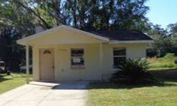 Quaint 2 beds, one bathrooms. Cute little community in the heart of Ocala. Close to 1-75 for commuting. Small but perfectly formed! Spacious full bathroom and living room, also features an indoor laundry area. Concrete block and stucco.Ocala Marion County
