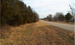 7 miles to north of Lavaca, Arkansas - 20 miles to Fort Smith, ARkansas - Part of the Fort Smith, AR Metro-Ruralplex Region - Arkansas River Valley Region 813 ft Hwy 252 frontage - Fenced on East and West Sides - Utilities at the street
Listing originally