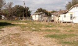 GREAT LOCATION TO PUT YOUR COMMERCIAL BUSINESS. LOT FORMERLY HAD RESIDENCE ON IT. DRIVE BY AND CALL. MOTIVATED SELLER.
Listing originally posted at http