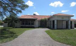 Gorgeous 5/4 corner large one family home, with pool.the best location in kendall area.
Janett Benedict is showing this 5 bedrooms / 4 bathroom property in Miami, FL. Call (786) 210-8403 to arrange a viewing.