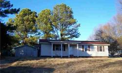 Charming country home with 3br/2ba on a nice lot. Maintenance free vinyl exterior. Spacious kitchen. Sold AS IS.
Listing originally posted at http