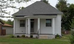 CUTE BUNGALOW WITH LOTS OF UPDATES. LISTED BY JENNIFER FORD.
Randy Richardson is showing 1415 W Elm in TAYLORVILLE which has 2 bedrooms / 1 bathroom and is available for $74900.00.
Listing originally posted at http