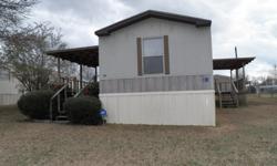 1993 14x60 Redwood Redman mobile home for sale in Conway Acres Trailer Park on Wire Road in Auburn, AL2 BR, 2 BathFeatures